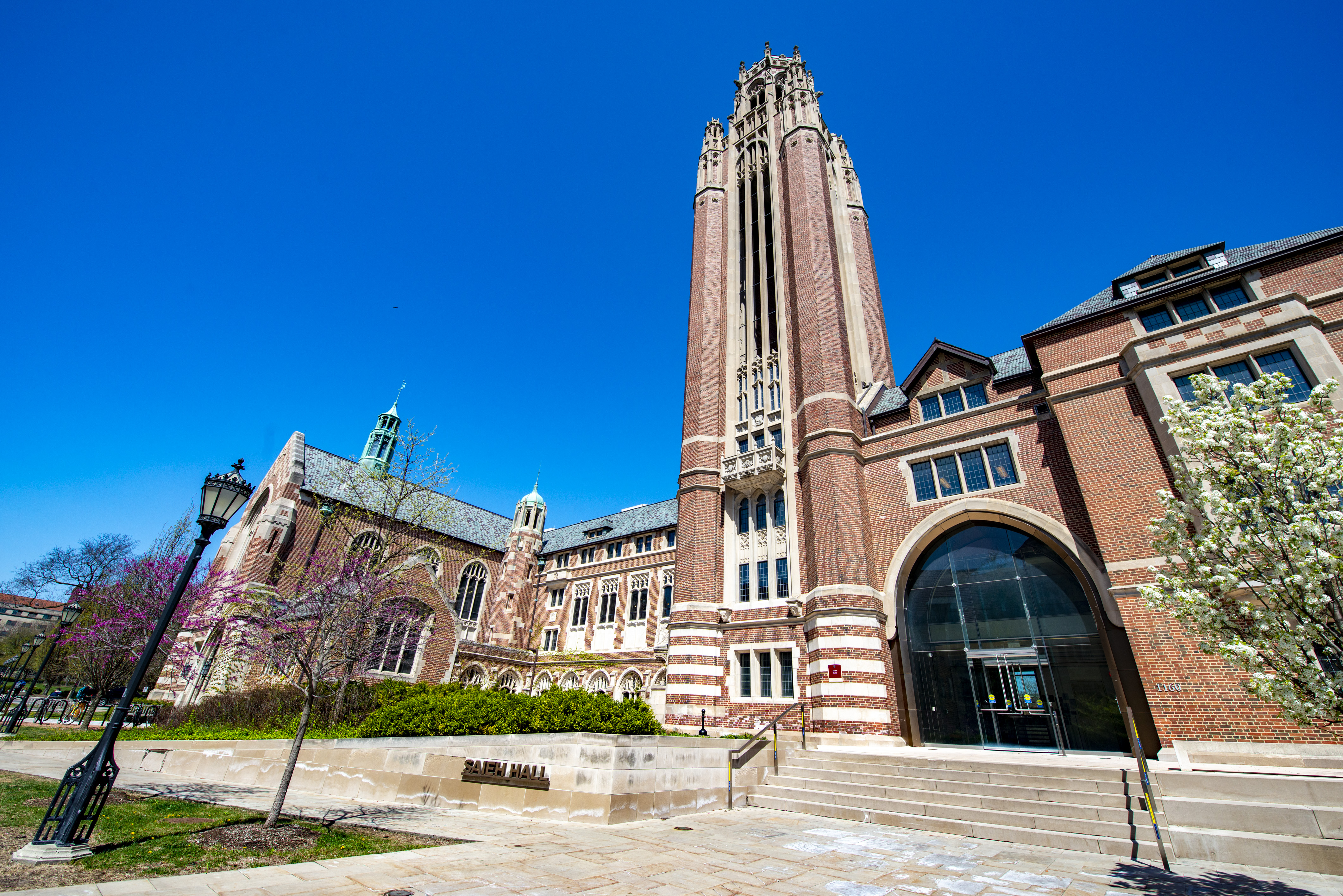 20230418_uc_campus_exterior_020.jpg Photo of Saieh Hall on UChicago's Hyde Park campus