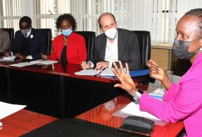 Prof. Michael Kremer meets with Kenyan Officials